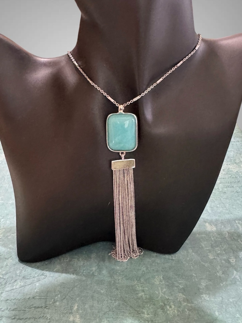 LOFT OUTLET EXTRA LONG NECKLACE WITH LONG PENDANT